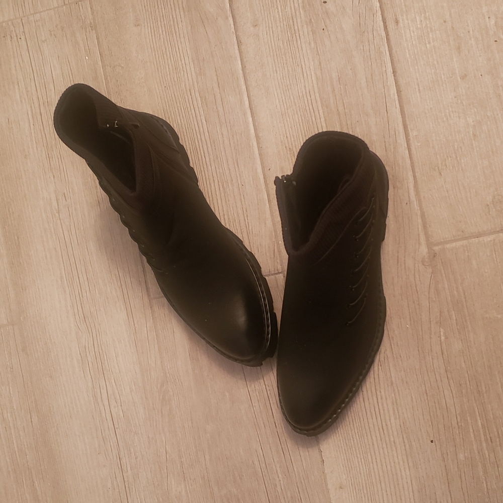 Pointed short boot - Picture 2 of 4